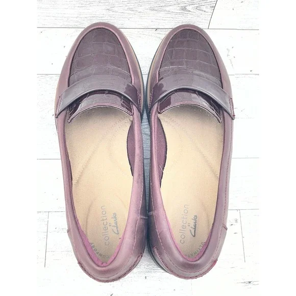 Clarks Collection Women Burgundy Leather Croc Embossed Wedge Loafers Size 8 M - Picture 9 of 10